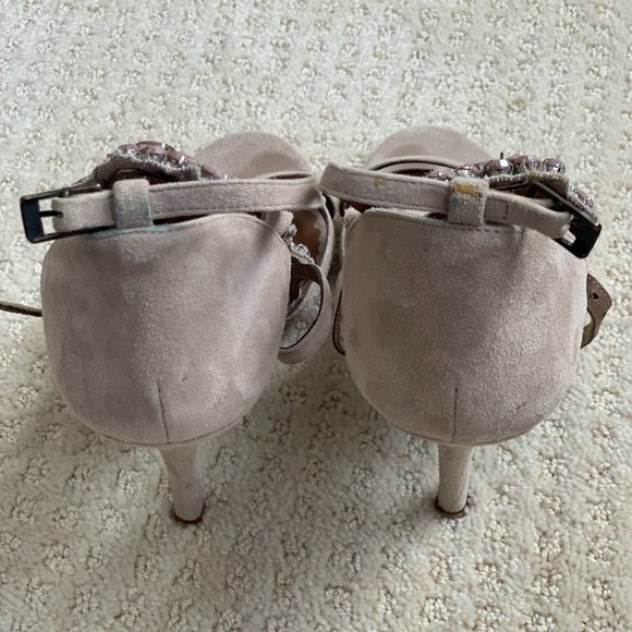 HOSS INTROPIA Elegant Taupe Heels - Picture 12 of 16